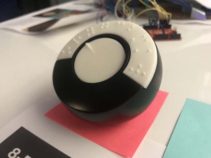 Device to help the blind identify color of objects
